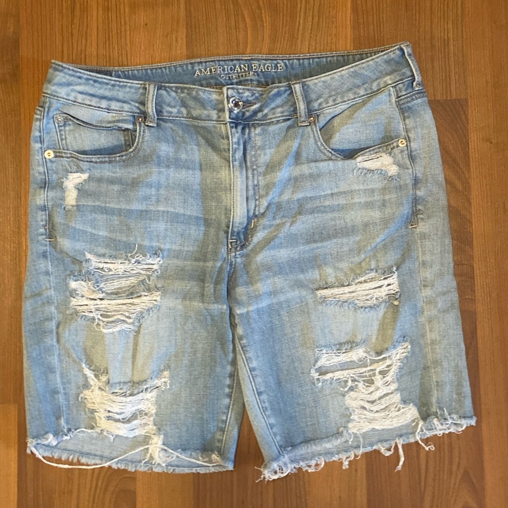 American Eagle Bermuda shorts